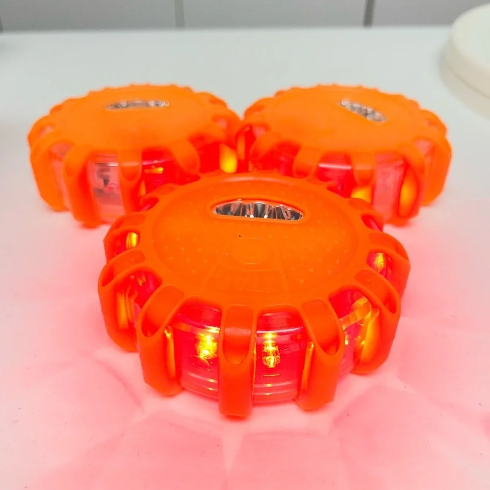3 / 1TAC LED Road Flare Safety Disks - Picture 5 of 9